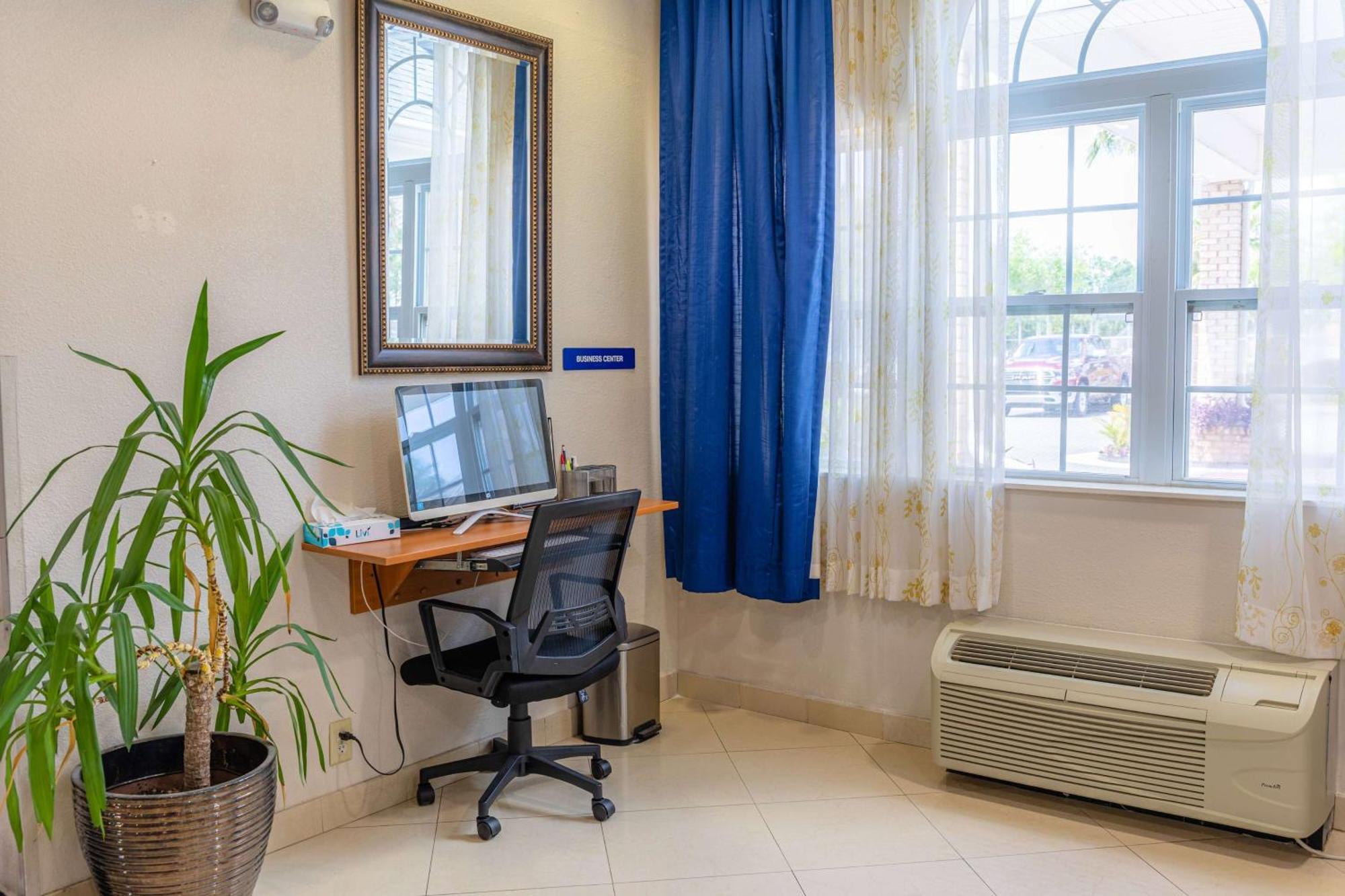 Microtel Inn & Suites By Wyndham Kingsland Naval Base I-95 Buitenkant foto