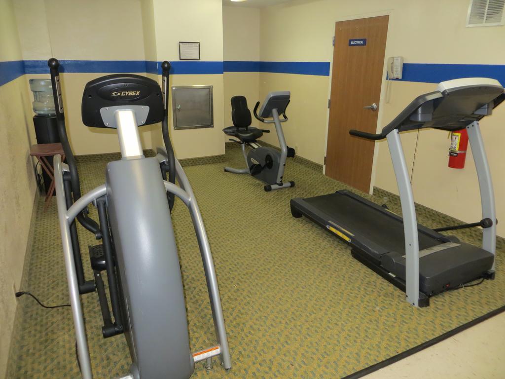 Microtel Inn & Suites By Wyndham Kingsland Naval Base I-95 Buitenkant foto